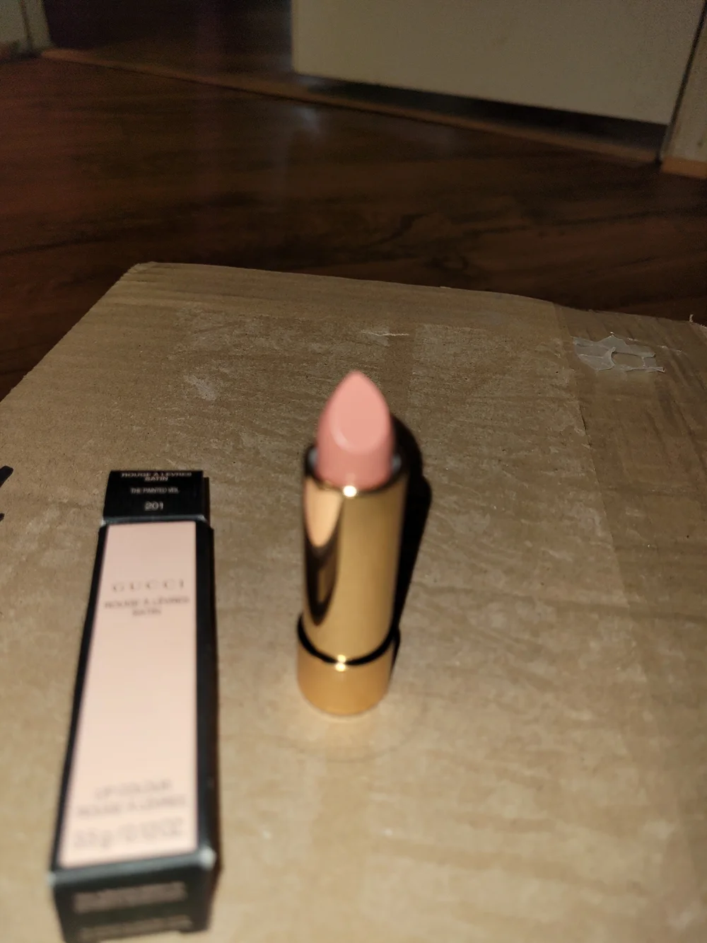 Gucci Satin Lipstick -  201
